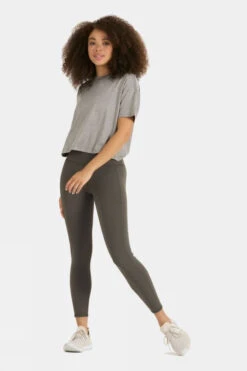 Vuori Womens Studio Pocket Leggings -Outdoor Clothing Store b11ced0044 5050 p