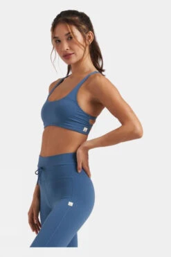 Vuori Womens Yosemite Sports Bra -Outdoor Clothing Store b11gb90033 4040 q