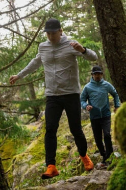 Arc'teryx Mens Incendo Airshell Hooded Running Top -Outdoor Clothing Store b12ad90187 7373 o