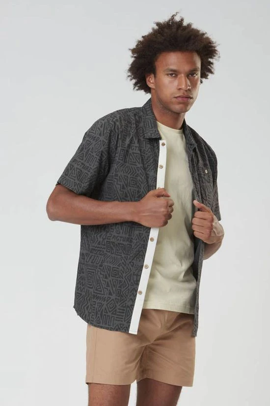 Picture Mens Mataikona Short Sleeve Shirt 3 Picture Mens Mataikona Short Sleeve Shirt - Image 3