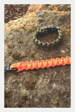 The Den Kit Co. Survival Bracelet Kit -Outdoor Clothing Store b4ac390088 5126 d