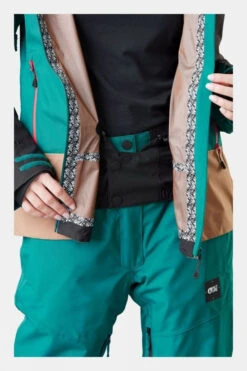 Picture Womens Sylvia 3L Jacket -Outdoor Clothing Store e11aca0142 5050 k