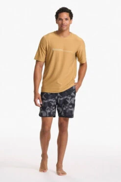 Vuori Mens Uluwatu 23 T-Shirt -Outdoor Clothing Store f12bac0040 2487 f