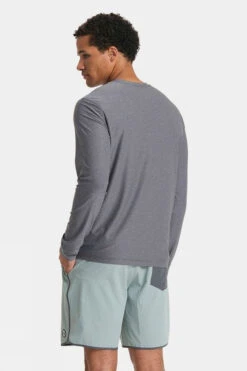 Vuori Mens Uluwatu 23 Long Sleeve T-Shirt -Outdoor Clothing Store f12bac0041 7287 d