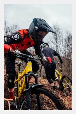 Endura Mens MT500 Full Face Cycling Helmet -Outdoor Clothing Store p1114051 5151 e